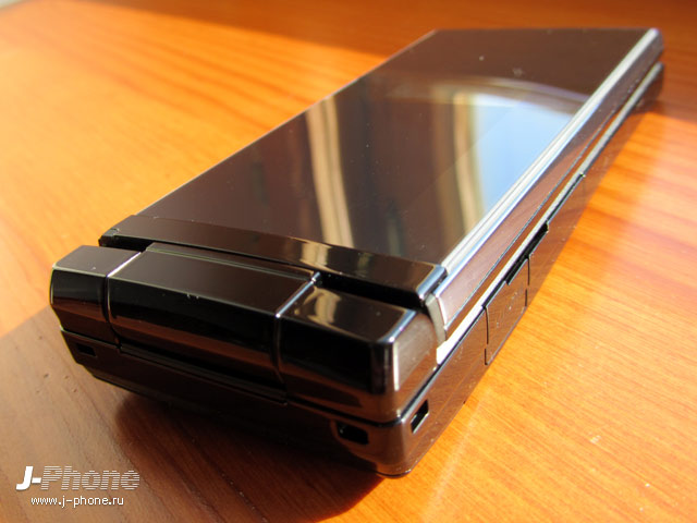 Sharp Docomo SH-03D