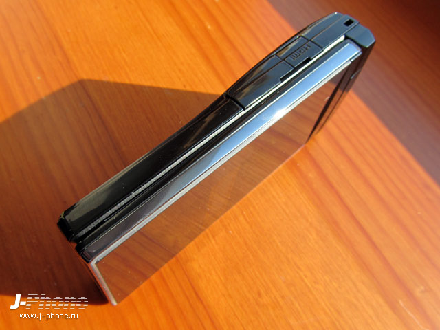 Sharp Docomo SH-03D