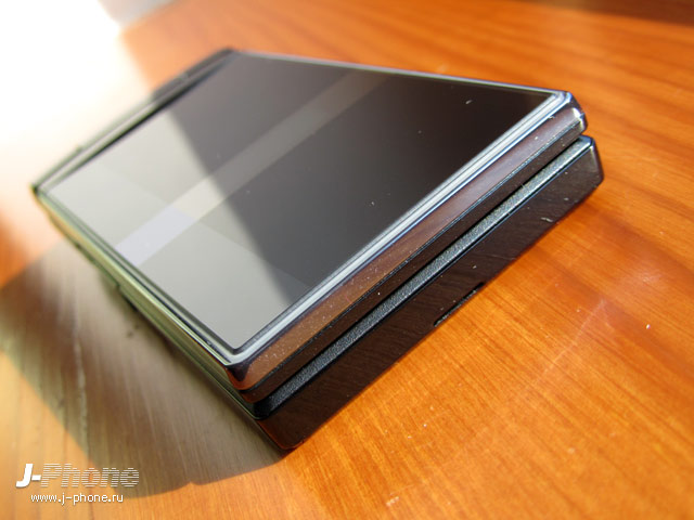 Sharp Docomo SH-03D