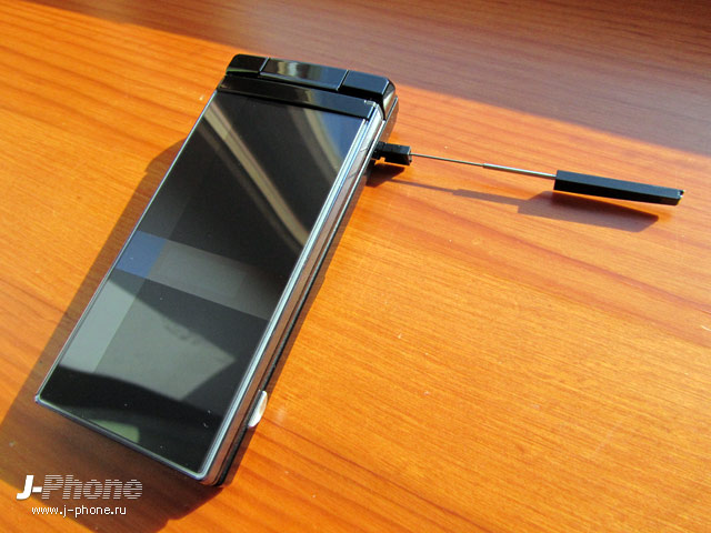 Sharp Docomo SH-03D