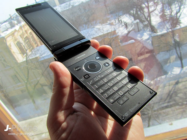 Sharp Docomo SH-03D