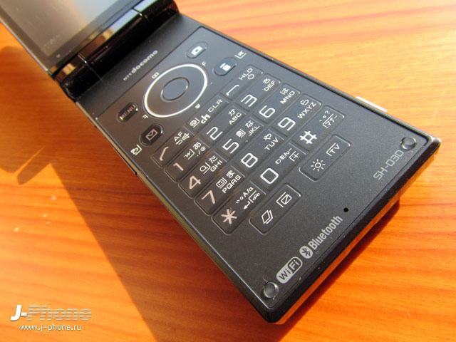 Sharp Docomo SH-03D