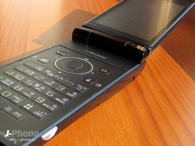 Sharp Docomo SH-03D