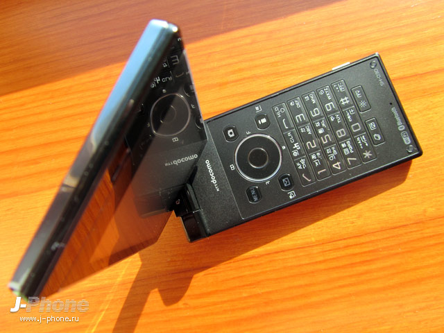 Sharp Docomo SH-03D