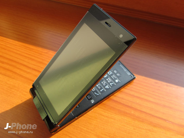 Sharp Docomo SH-03D