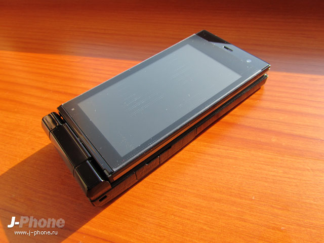 Sharp Docomo SH-03D