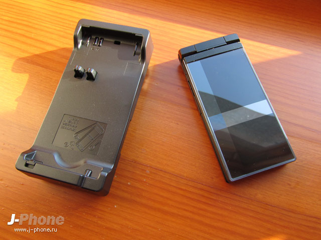 Sharp Docomo SH-03D