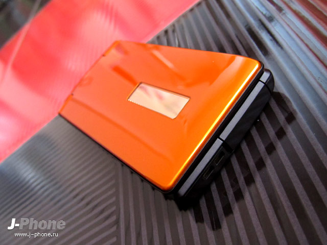 японский телефон sharp docomo sh-03e