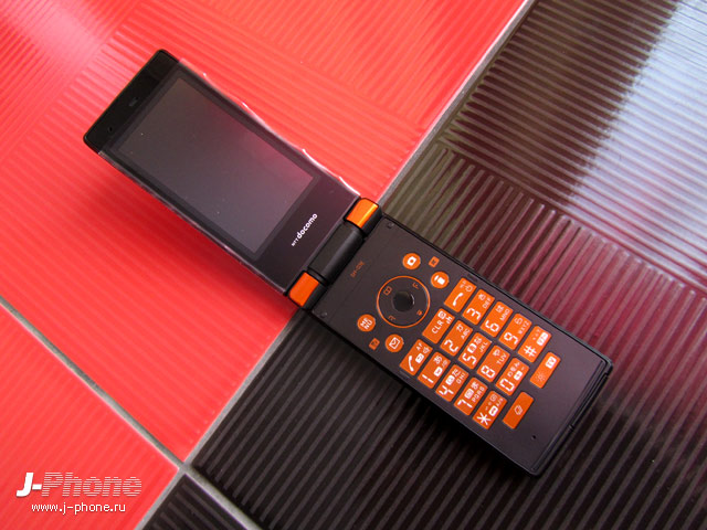 японский телефон sharp docomo sh-03e