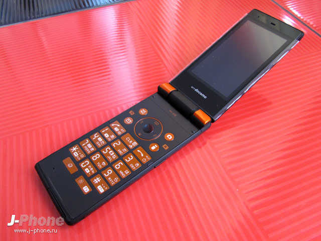 японский телефон sharp docomo sh-03e