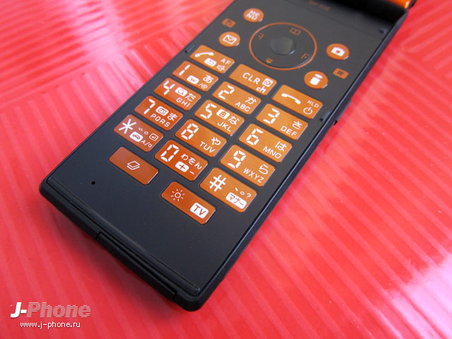 японский телефон sharp docomo sh-03e
