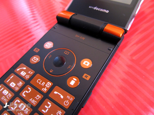 японский телефон sharp docomo sh-03e