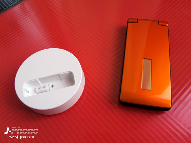 японский телефон sharp docomo sh-03e