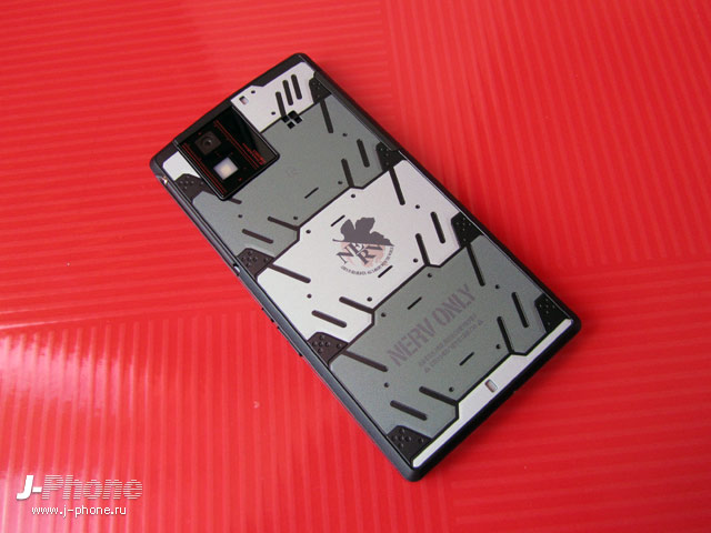 sharp docomo sh-06d nerv