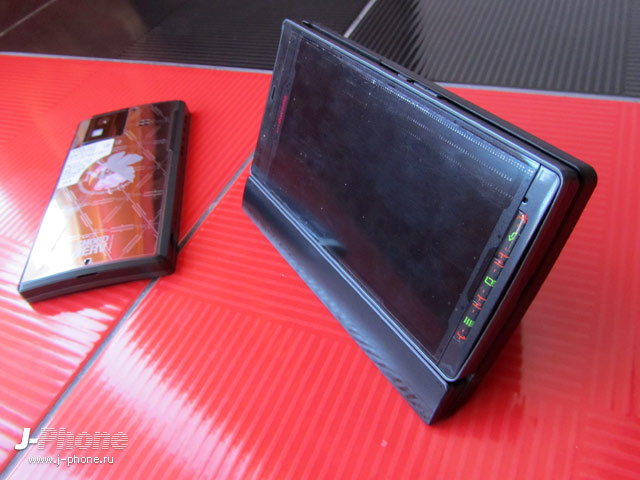 sharp docomo sh-06d nerv