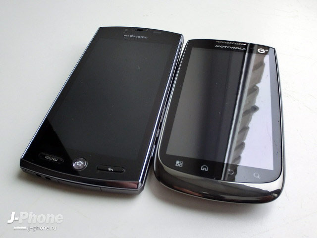 Motorola MT870 vs. Docomo SH-12C