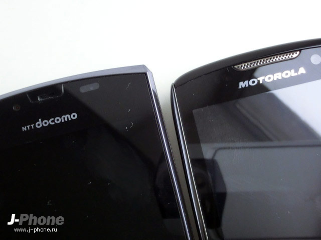 Motorola MT870 vs. Docomo SH-12C