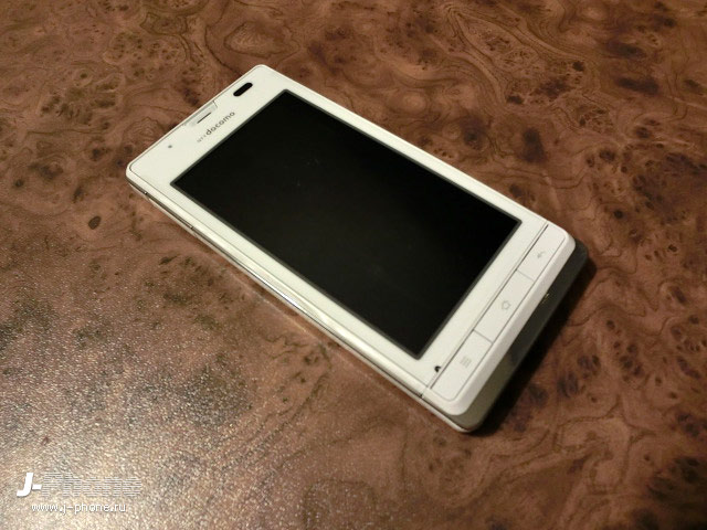 японские телефоны Docomo SH-13C