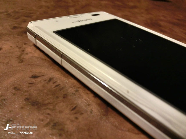 японские телефоны Docomo SH-13C