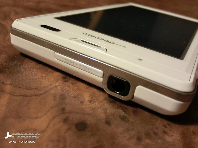 японские телефоны Docomo SH-13C