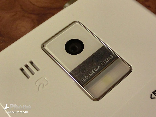 японские телефоны Docomo SH-13C