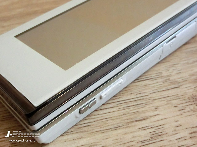 купить японские телефоны Sharp SH7228U
