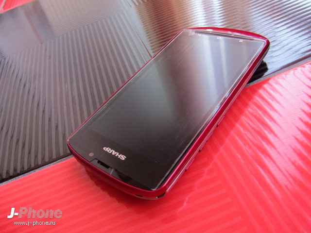 3D смартфон sharp sh8298u 3D смартфон sharp sh8298u