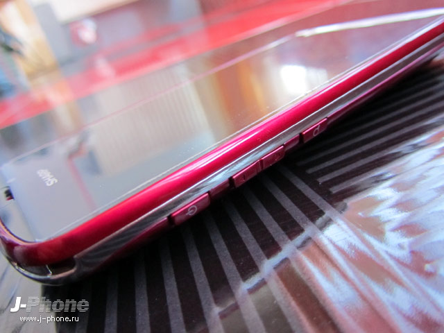 3D смартфон sharp sh8298u 3D смартфон sharp sh8298u