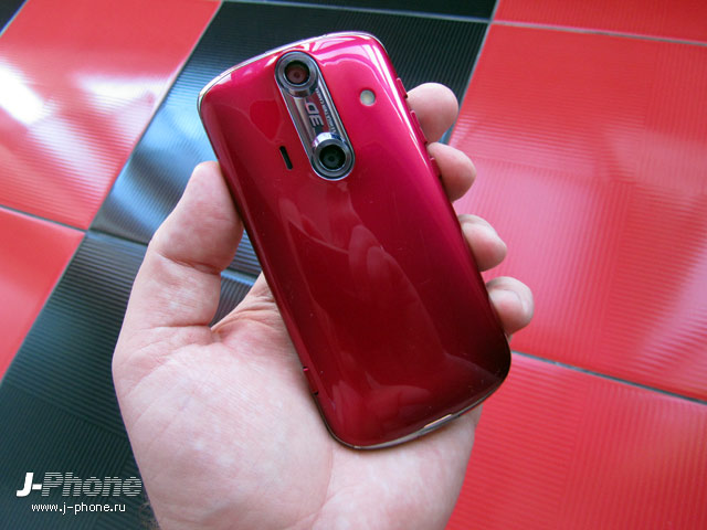 3D смартфон sharp sh8298u 3D смартфон sharp sh8298u