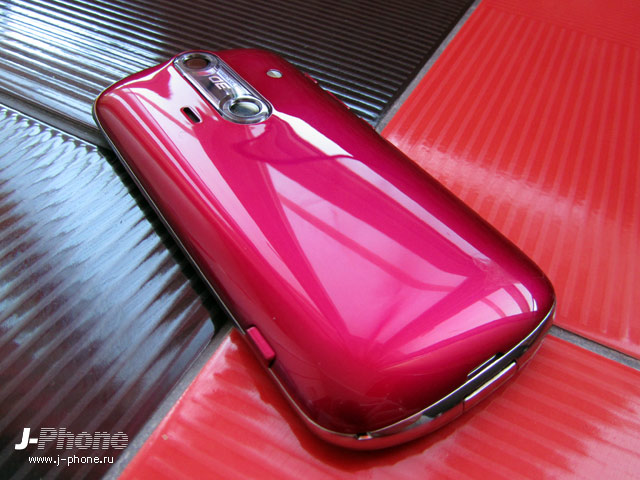 3D смартфон sharp sh8298u 3D смартфон sharp sh8298u