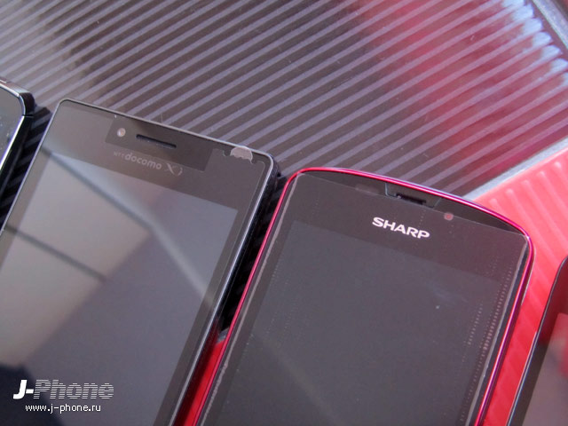 3D смартфон sharp sh8298u 3D смартфон sharp sh8298u