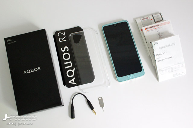 Фотообзор Sharp AQUOS R2 Aquamarine