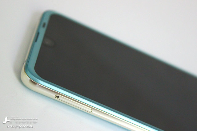 Фотообзор Sharp AQUOS R2 Aquamarine