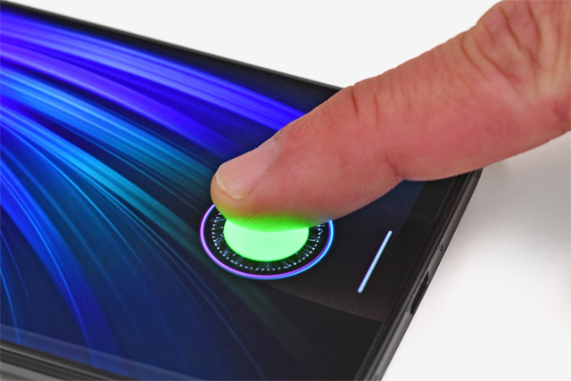 Sharp AQUOS zero2 SHV47 для Au в продаже с 31 января