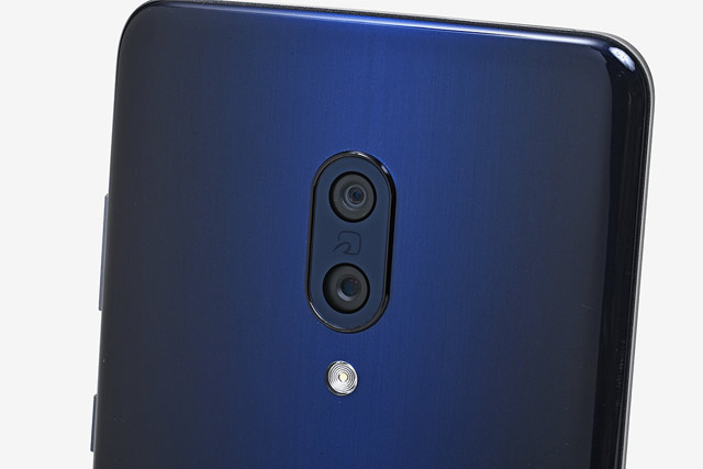 Sharp AQUOS zero2 SHV47 для Au в продаже с 31 января