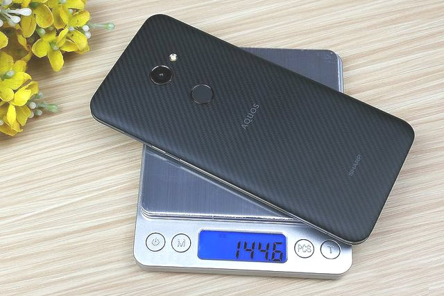 Обзор Sharp AQUOS zero