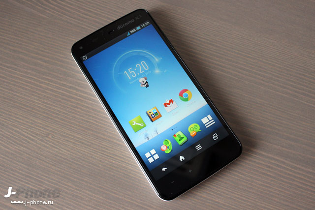Sharp Docomo SH-01F Aquos Phone Zeta в белом цвете