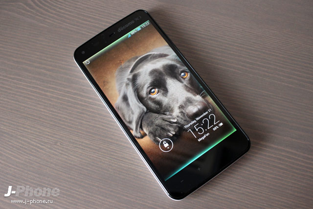 Sharp Docomo SH-01F Aquos Phone Zeta в белом цвете