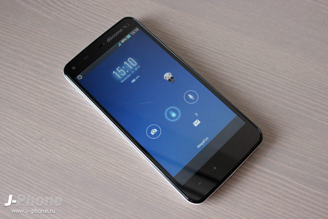 Sharp Docomo SH-01F Aquos Phone Zeta в белом цвете
