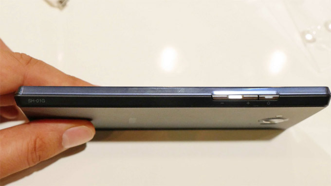 Смартфон Sharp Aquos Zeta Docomo SH-01G сертифицирован FCC