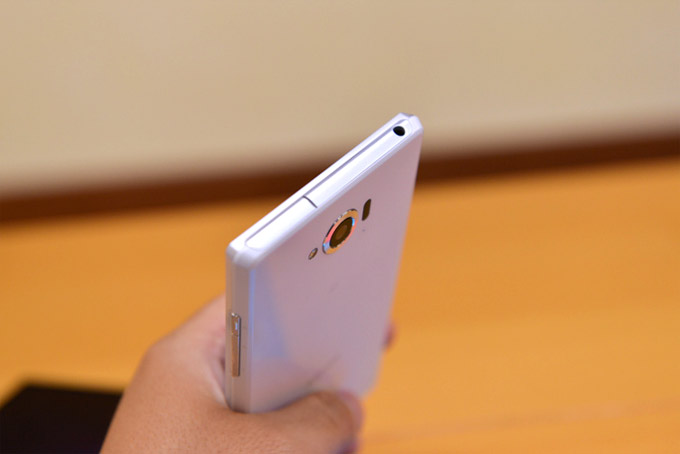 Смартфон Sharp Aquos Zeta Docomo SH-01G сертифицирован FCC