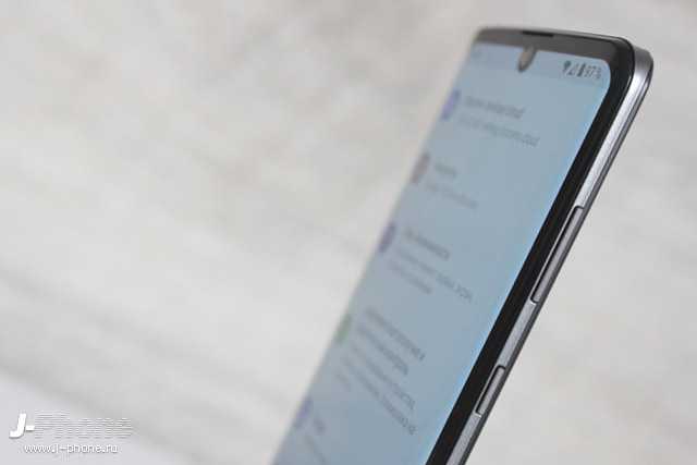 Обзор Sharp AQUOS zero2