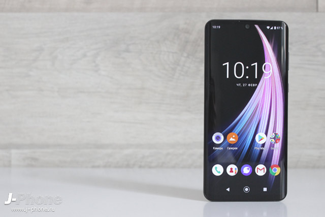 Обзор Sharp AQUOS zero2