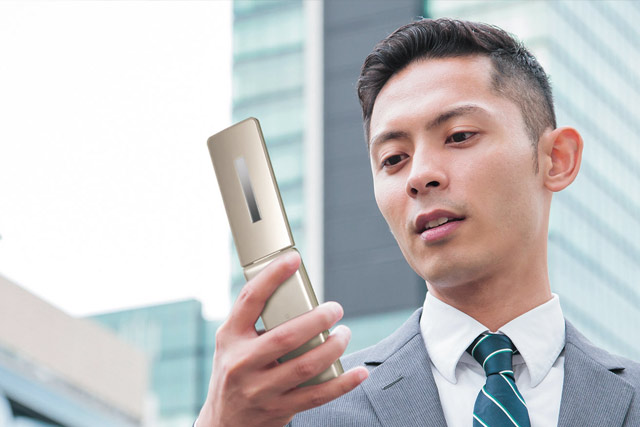 Обзор Android раскладушки Sharp AQUOS K-tai SH-02L