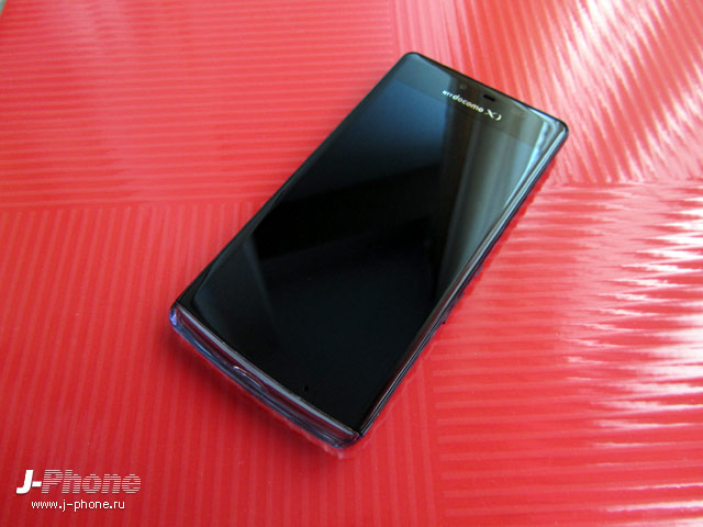 японский смартфон Sharp Docomo SH-04E Aquos Phone EX