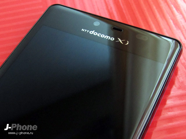 японский смартфон Sharp Docomo SH-04E Aquos Phone EX