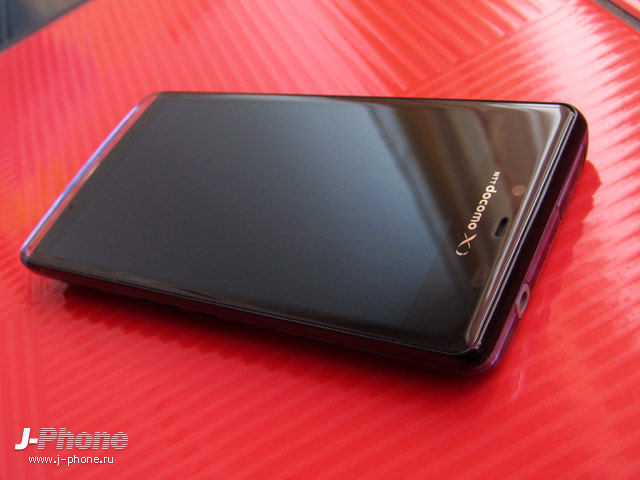 японский смартфон Sharp Docomo SH-04E Aquos Phone EX