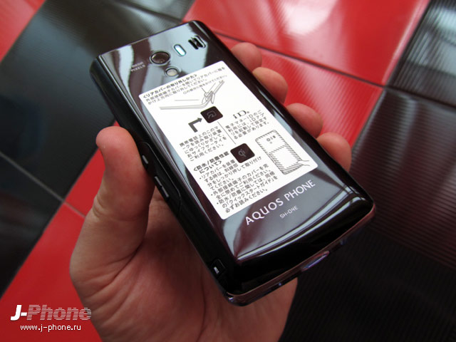японский смартфон Sharp Docomo SH-04E Aquos Phone EX