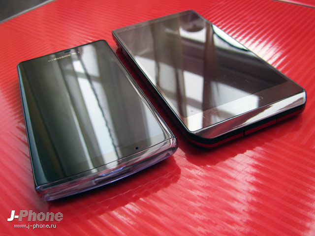 японский смартфон Sharp Docomo SH-04E Aquos Phone EX