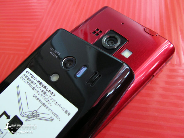 японский смартфон Sharp Docomo SH-04E Aquos Phone EX